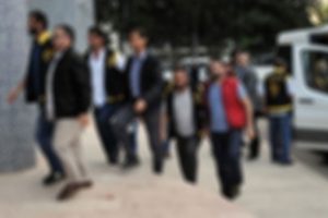 Jandarmaya FET&Ouml; operasyonu