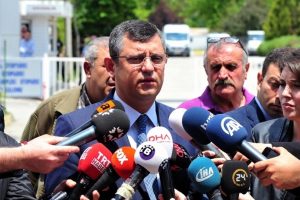 CHP'li &Ouml;zel'den Bozdağ ve Bah&ccedil;eli'ye eleştiri