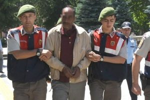 17 yaşındaki kızını hamile bırakmakla su&ccedil;lanan baba adliyede