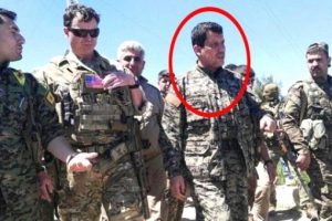 ABD'li komutanla poz veren YPG'li ter&ouml;rist Cemil Mazlum &ouml;ld&uuml;r&uuml;ld&uuml;