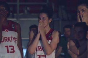Potanın Perileri'ne Babalar G&uuml;n&uuml; s&uuml;rprizi