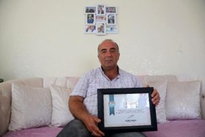 'Yılın Babası' kızına b&ouml;breğini veren Mustafa Boyraz oldu