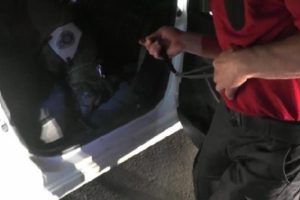 Bursa'da&nbsp;'Alfa' otomobile gizlenen uyuşturucuyu buldu