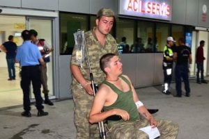 Manisa Savcılığı'ndan kışlada zehirlenme olayıyla ilgili a&ccedil;ıklama