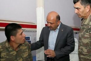Bakan Işık, zehirlenen askerleri ziyaret etti