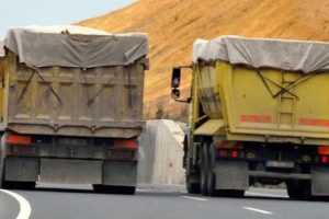 Polislere 'hafriyat kamyonu' operasyonu! "Hallettim, ge&ccedil;..."