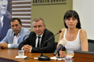 &Ouml;ld&uuml;r&uuml;len &ccedil;evreci &ccedil;iftin kızı: Organize bir cinayet