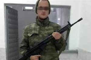 Sistemde a&ccedil;ık buldu, kısa d&ouml;nem askerlik yaptı