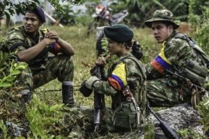 FARC silah teslimine devam ediyor