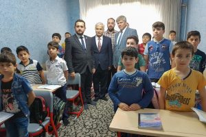 Bursa'da yetim çocuklara kırtasiye yardımı