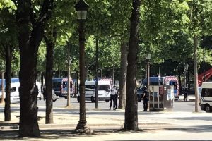 Champs-Elysees saldırganı DEAŞ sempatizanı çıktı