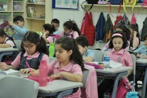 İlkokul birinci sınıflar i&ccedil;in "bitişik el yazısı" kararı!