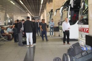 Otogarlarda bayram yoğunluğu başladı