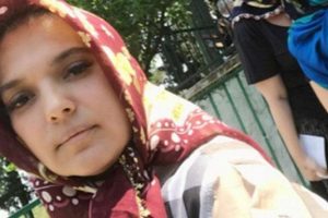 Demet Akalın'dan t&uuml;rbe ziyareti