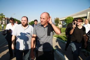 Bursaspor Paul Le Guen ile anlaşmaya vardı