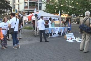 CHP'liler Berlin'de "Adalet" &ccedil;adırı kurdu