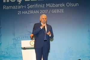 "Yolları b&ouml;leriz ama T&uuml;rkiye'yi b&ouml;ld&uuml;rtmeyiz"