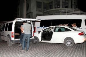 Dur ihtarına uymayan 3 ş&uuml;pheli yakalandı