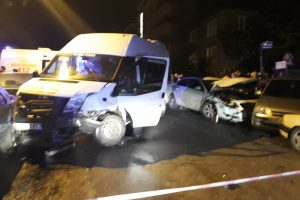 Başkent'te servis kazası! Yaralılar var