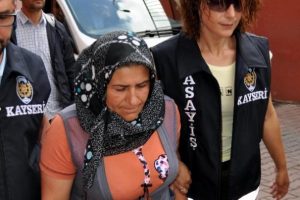 Bir&ccedil;ok ilde 17 kişiyi dolandırmaktan tutuklandı
