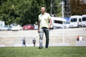 Bursaspor'un eski teknik direkt&ouml;r&uuml; &Ouml;rnek istifasını anlattı