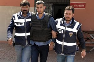 Cinayet sanığı muhtar su&ccedil;u duruşmada kabul etti