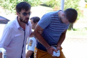 Motosikletli tacizciyi g&uuml;venlik kamerası g&ouml;r&uuml;nt&uuml;leri yakalattı