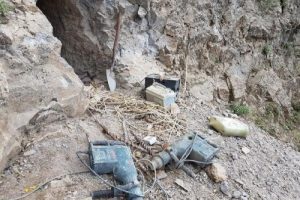 PKK'ya ait 4 odalı mağara bulundu