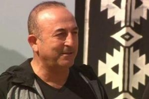&Ccedil;avuşoğlu'ndan s&uuml;rpriz Survivor ziyareti