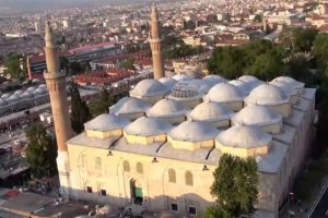 Bursa'da bayram namazı saat ka&ccedil;ta kılınacak? İşte Bursa i&ccedil;in bayram namazı vakti!