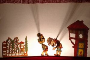 Ramazanda Burslıların "Karag&ouml;z-Hacivat"a ilgisi arttı