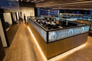 Borsa yeni rekor sonrası yatay seyre girdi
