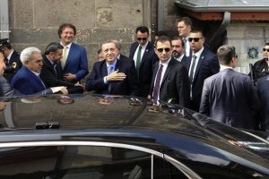 Cumhurbaşkanı Erdoğan, cuma namazını Kayseri'de kıldı