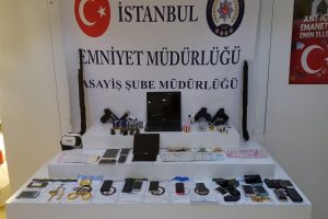 İstanbul'da yankesicilik şebekesi &ccedil;&ouml;kertildi