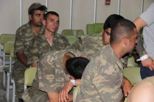 Askerlerin zehirlenmesiyle ilgili soruşturma s&uuml;r&uuml;yor