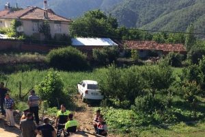 Bayrama giden aile kaza yaptı: 4 yaralı