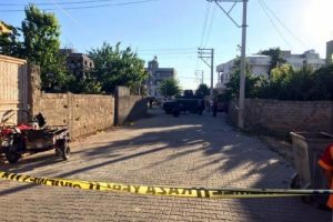 Mardin'de evi taradılar: 2 ölü, 1 yaralı