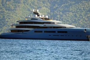 &Uuml;nl&uuml; milyarderin l&uuml;ks yatı Marmaris'te