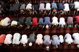 Bursa'da binlerce kişi Ulu Camii'ye akın etti