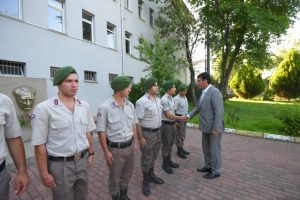 Bursa Osmangazi Belediye Başkanı D&uuml;ndar askerler ile bayramlaştı