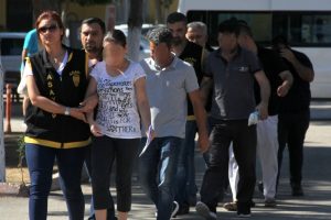 Canlı yayında uluslararası tombala oynatan şebeke &ccedil;&ouml;kertildi