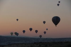 Kapadokya'da bayram coşkusu g&ouml;ky&uuml;z&uuml;nde başladı