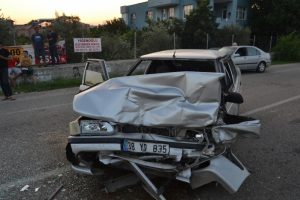 Zincirleme trafik kazası: 3 yaralı