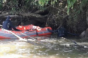 Sakarya Nehri'nde kaybolan kişiyi arama &ccedil;alışması s&uuml;r&uuml;yor