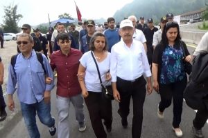 Berkin Elvan'ın ailesi de Kılı&ccedil;daroğlu'yla y&uuml;r&uuml;d&uuml;