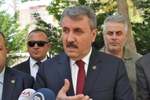 Destici: CHP'nin &ccedil;&ouml;z&uuml;m&uuml; mecliste araması lazım