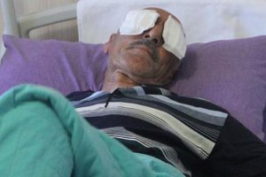 Korkun&ccedil; olay! Kamyonet kasasında g&ouml;zlerini oydu