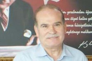 Eski başkanın evine kalaşnikoflu saldırı