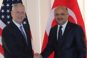 Bakan Işık, Mattis'le YPG'yi g&ouml;r&uuml;şt&uuml;