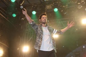 Murat Boz, İzmit'te binlerce kişiyi coşturdu